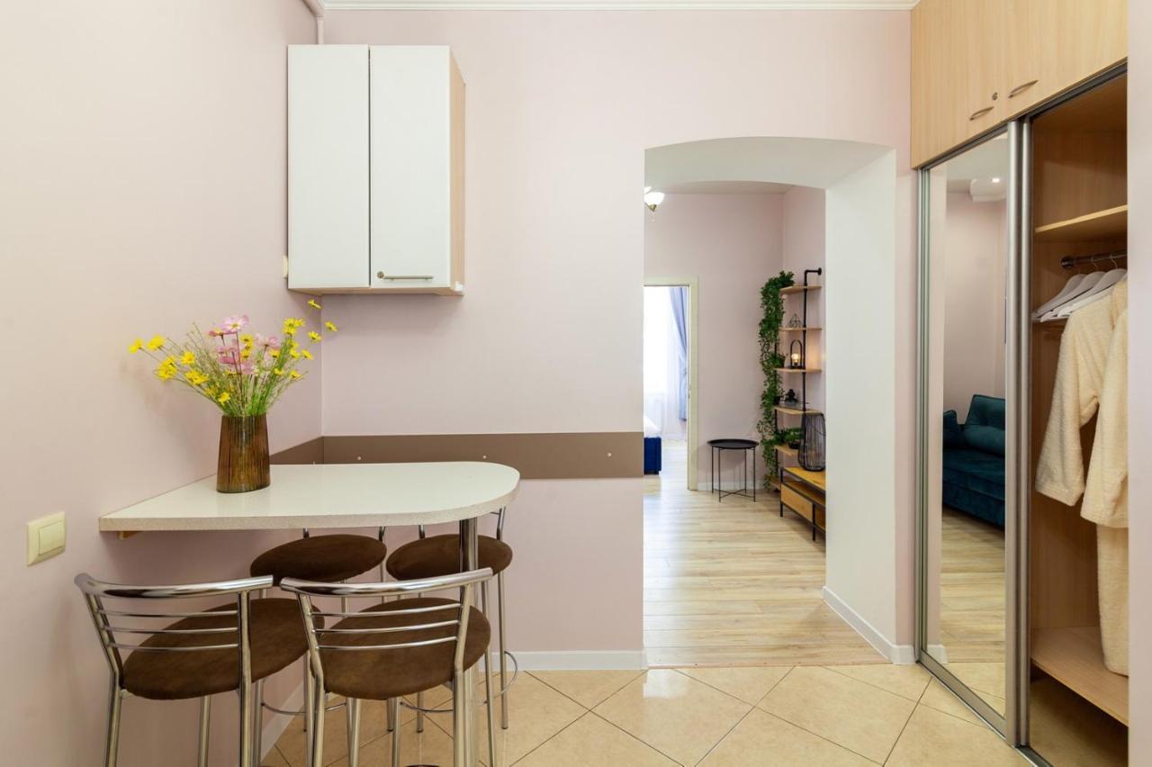 Avangard Magnus Apartment Liov Exterior foto